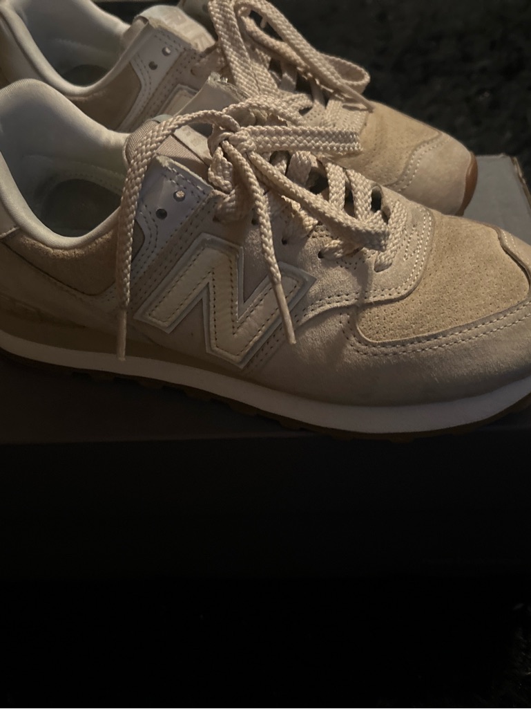 New Balance Menâs Light Beige Suede Sneakers